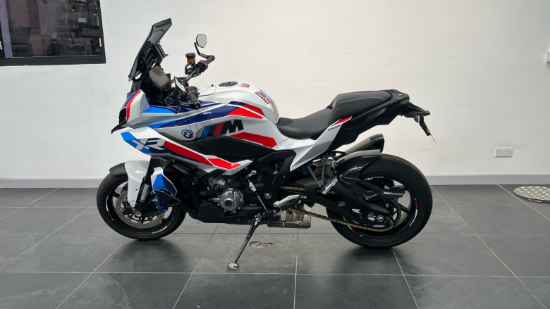 BMW M1000XR (24MY)